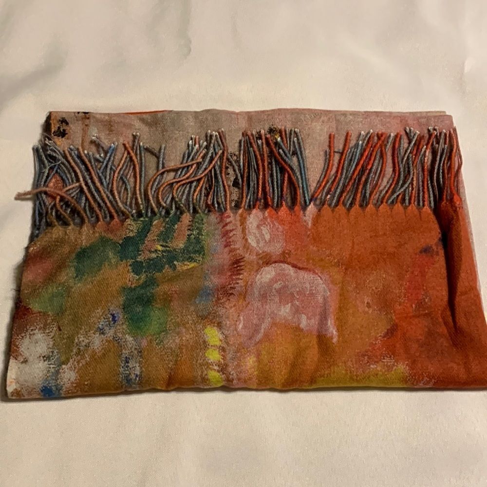 Soft Cashmere feel scarf. Please see all photos & description